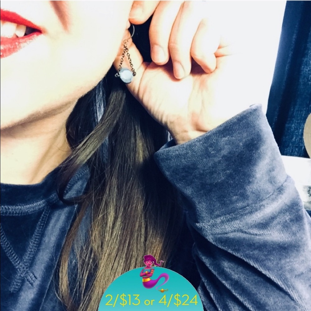 🚛MOVING SALE 🚛 
Trapeze earrings